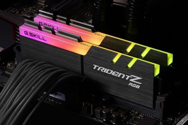 Пам'ять для настільних комп'ютерів G.Skill 32 GB (2x16GB) DDR4 3200 MHz Trident Z RGB For AMD  10717 фото
